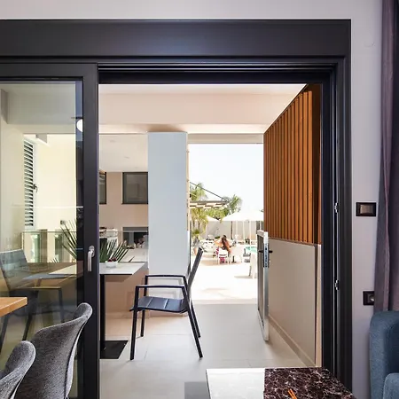 Hotel Sapphire Horizon